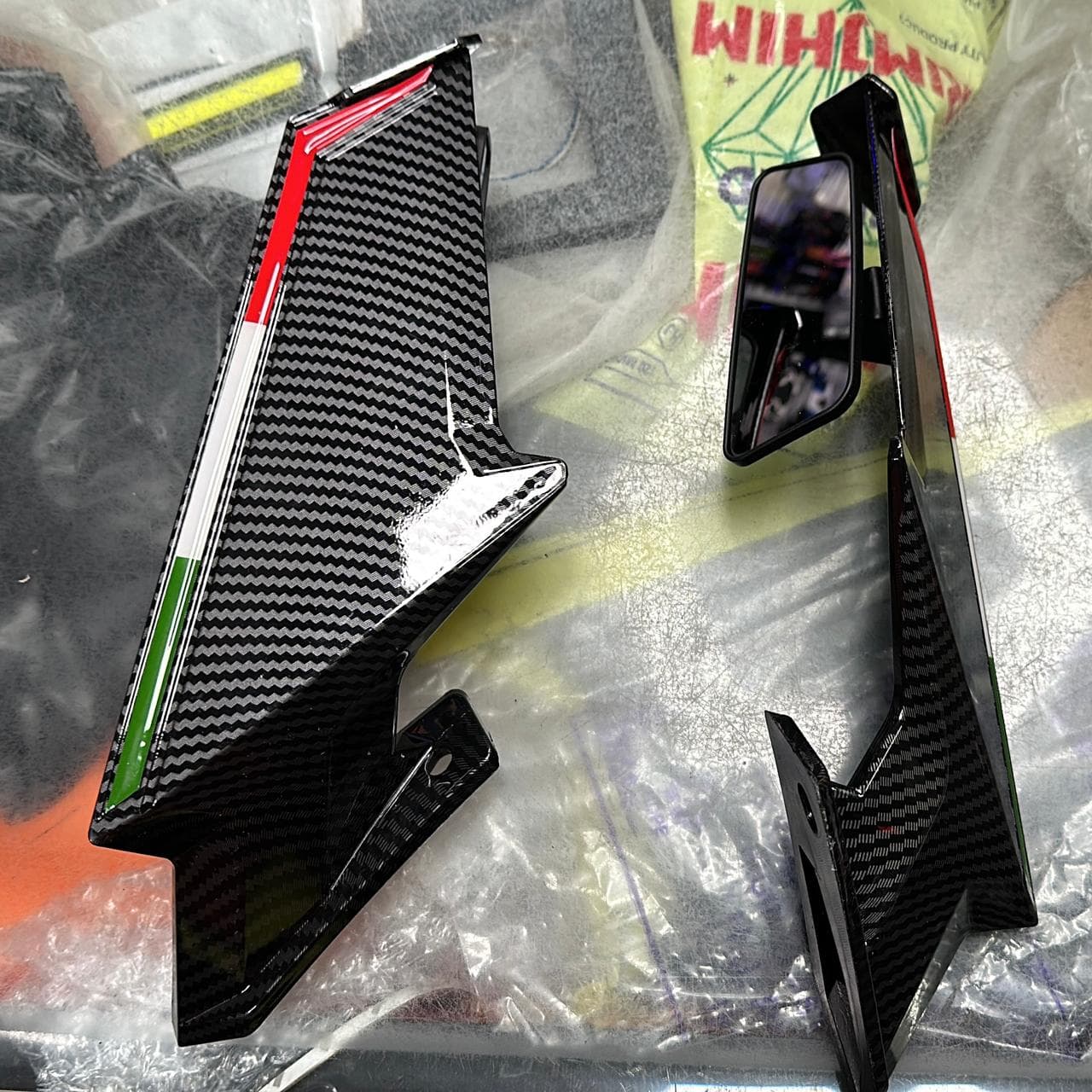 Italian Carbon wings mirror H2 look wing 